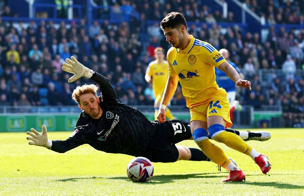 Report: Leeds Exploring January Deal to Reunite With Manor Solomon