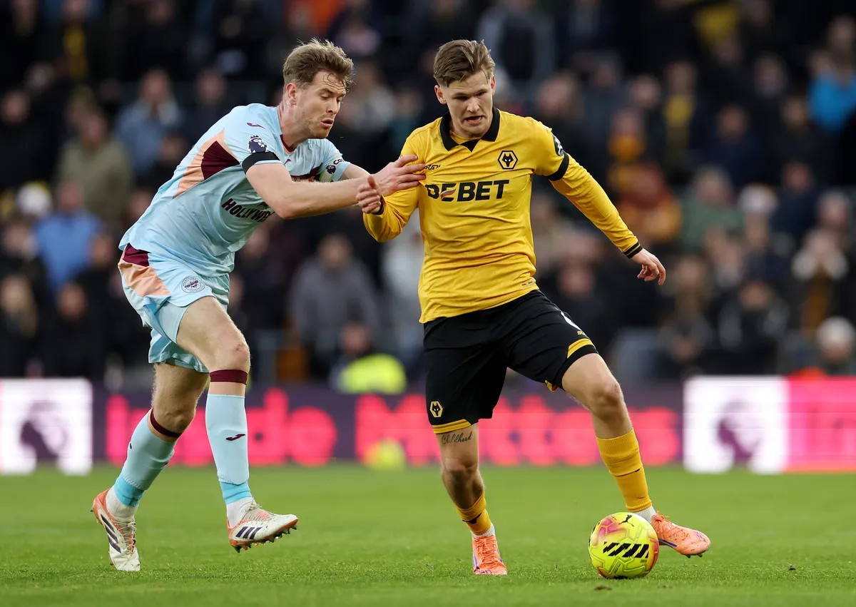 Wolves vs Brentford: Another Brutal Blow in Molineux Nightmare