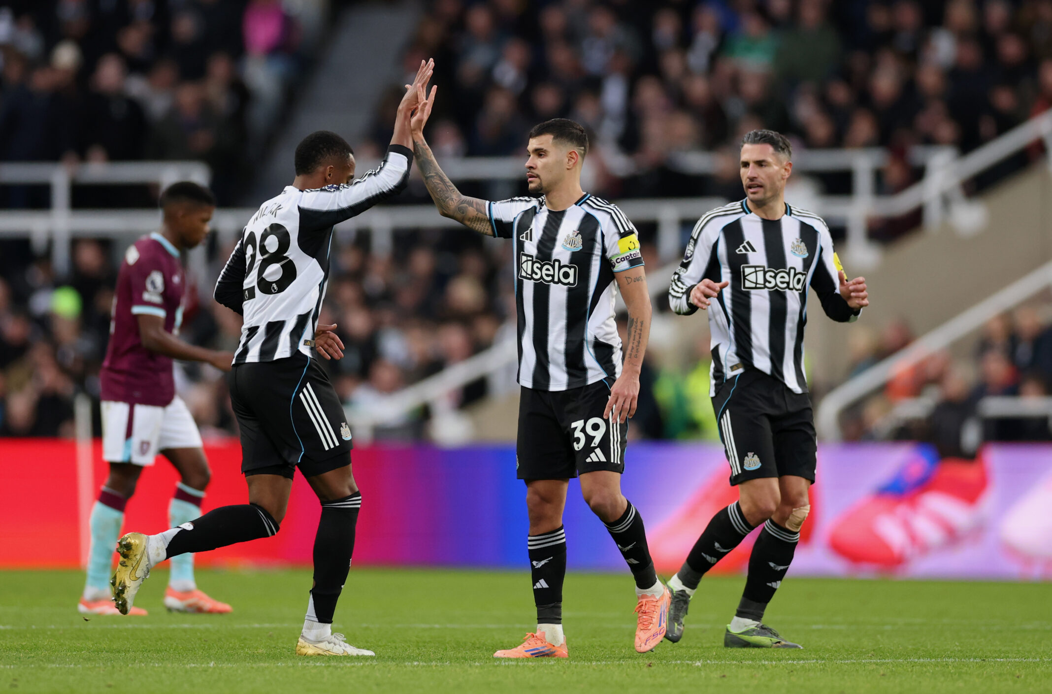 Leeds United In The Frame For Newcastle United Midfielder – Why A Deal Makes Sense For Everyone